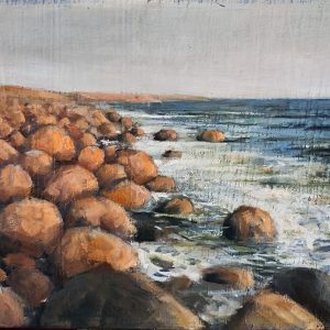 Vebjørn Sand oljemaleri på plate med kystmotiv og steiner i strandkanten, signert nede til høyre